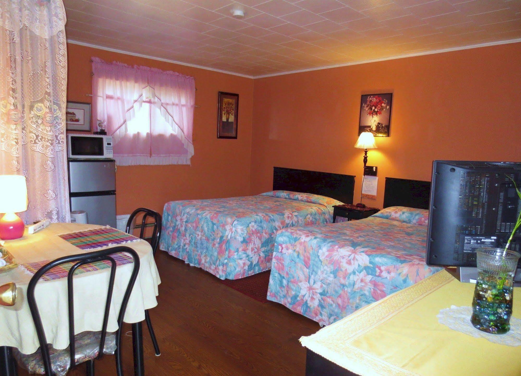 Four Seasons Motel Catskill Exterior photo