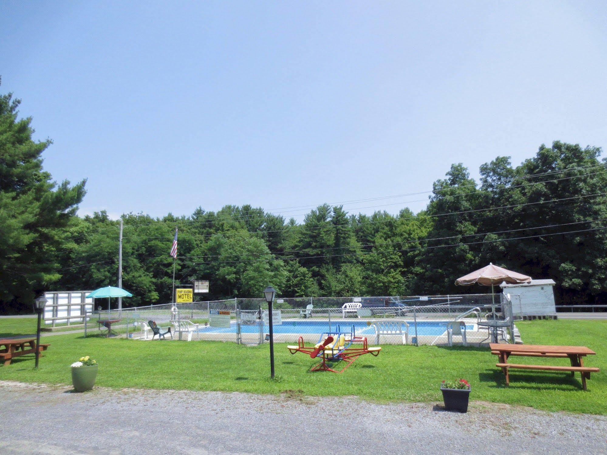 Four Seasons Motel Catskill Exterior photo