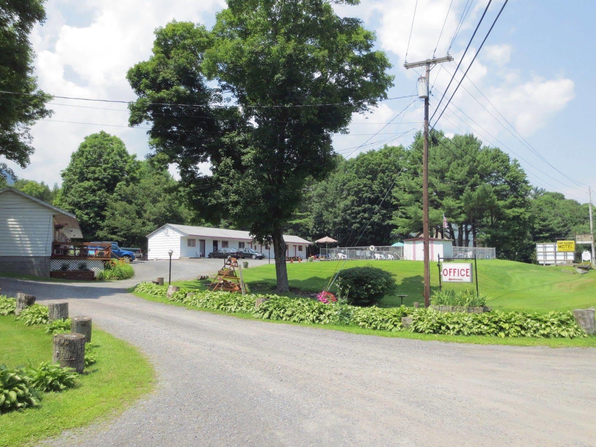 Four Seasons Motel Catskill Exterior photo