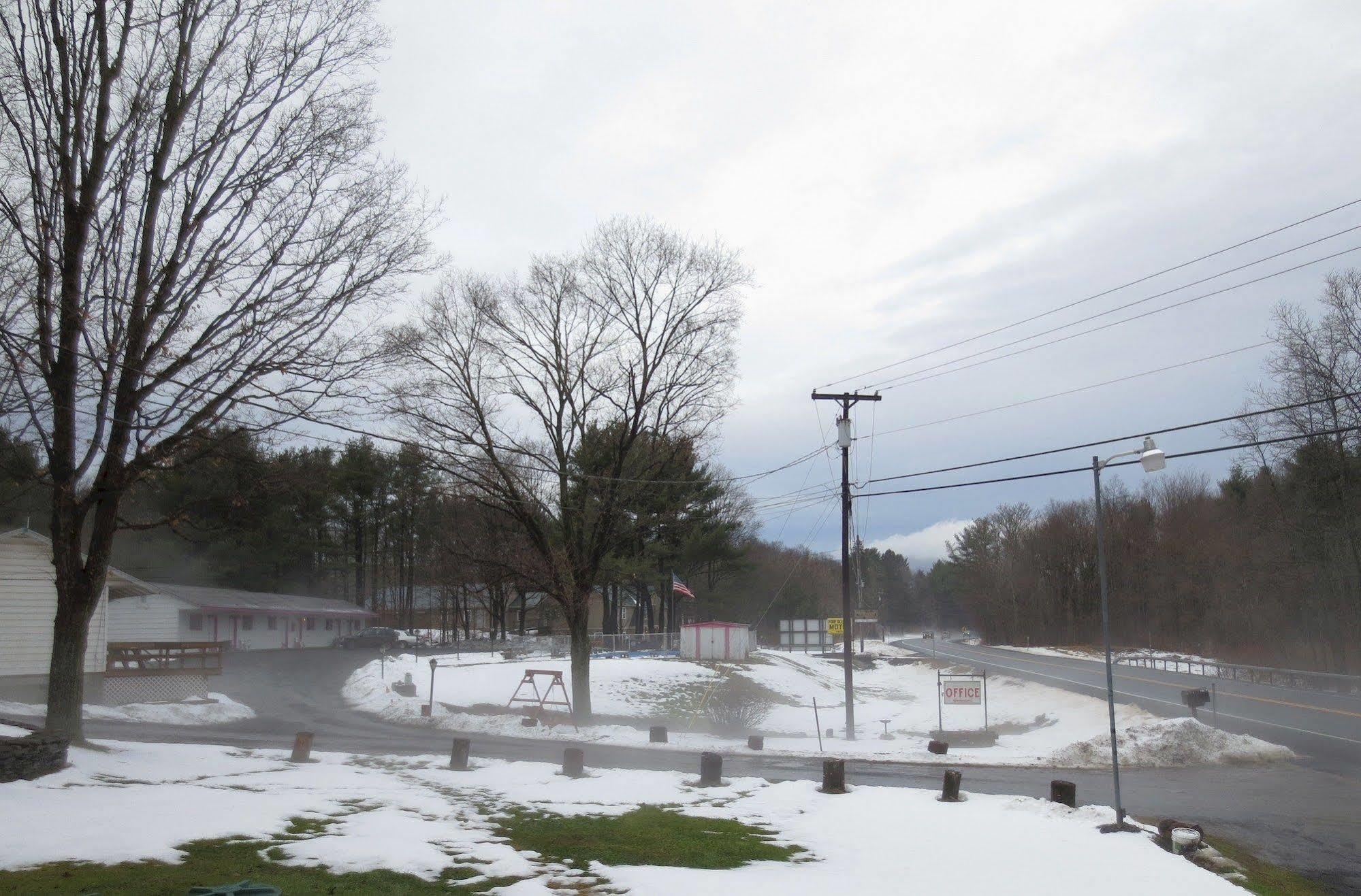 Four Seasons Motel Catskill Exterior photo